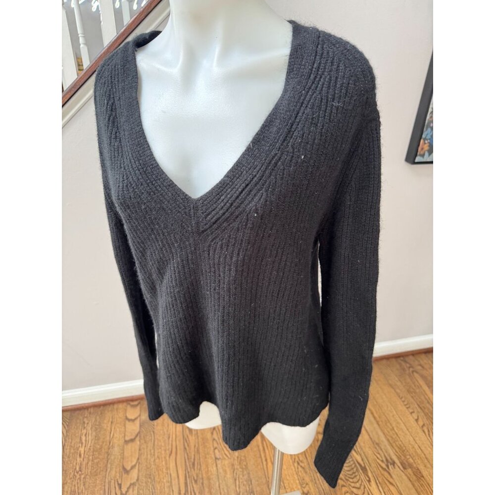 VINCE V-Neck Shaker Rib Wool Cashmere Blend Black Sweater Size Small - Picture 3 of 4